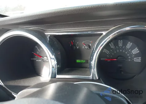 2007 Ford Mustang V6 Deluxe/V6 Premium z USA, uszkodzony, nr VIN 1ZVFT84N475327923